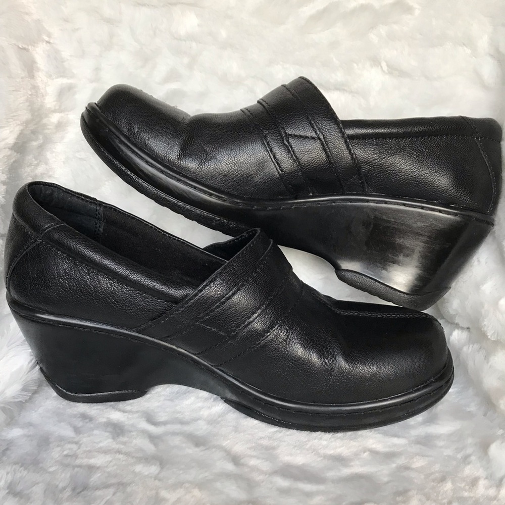 BOC Born Concept Black Leather Slip-on Clogs Sz8.5